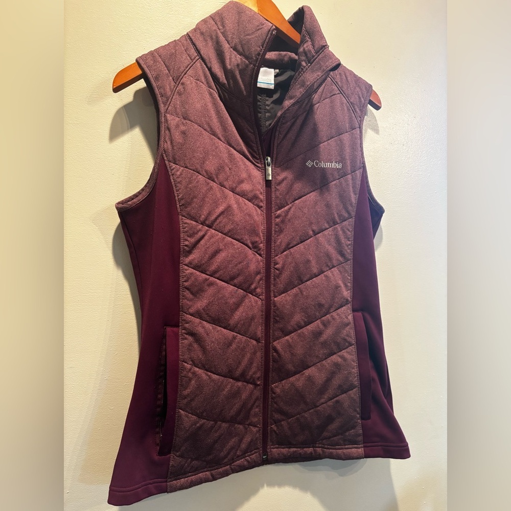 Columbia Purple Quilted Puffer Vest size medium